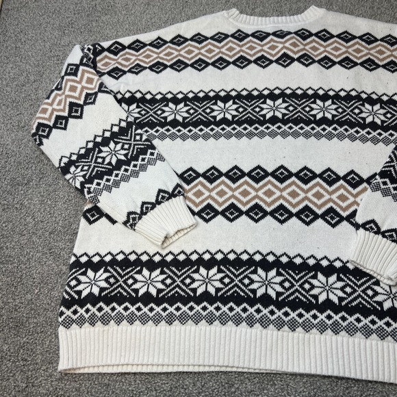 Hollister Sweater Mens Medium White Fair Isle Snowflake Knit Pullover winter - Picture 10 of 14